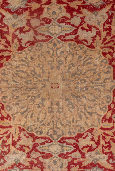Antique Kaisary Area Rug (4' x 5')